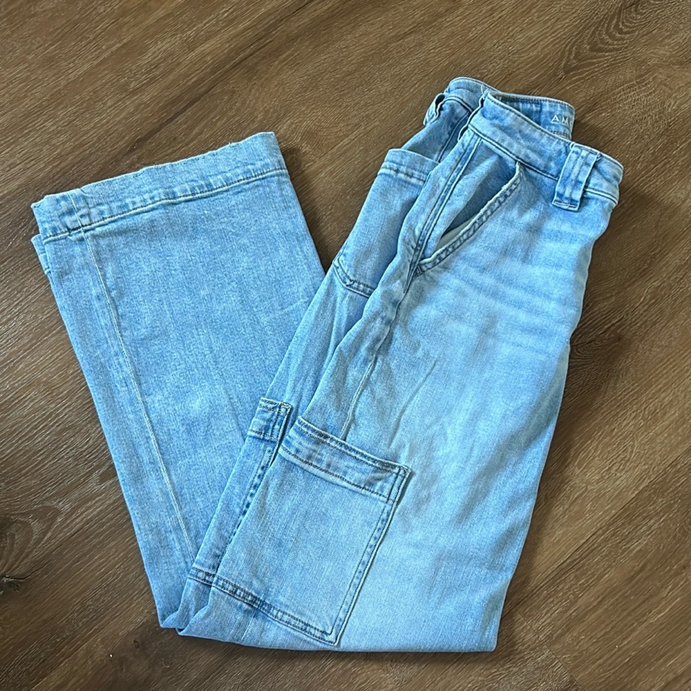 Women’s American Eagle High-Rise Wide Leg Jeans, Size 000